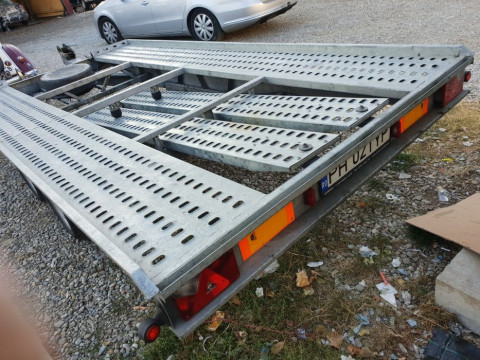 Inchiriez remorca platforma auto
